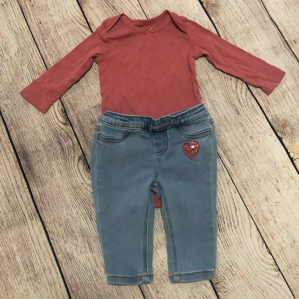 Carter’s 6 month girl set